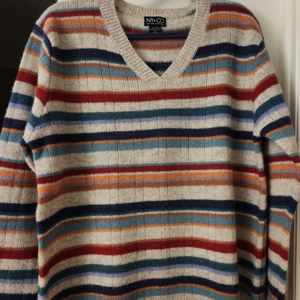 New York & Company  Striped   Womens Sweater 100% Wool Size M New No  Tag